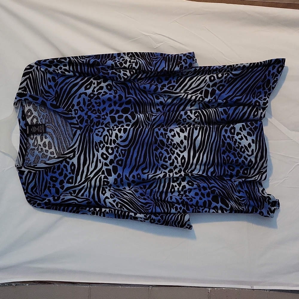 Premise XXL  Blue leopard print sweater